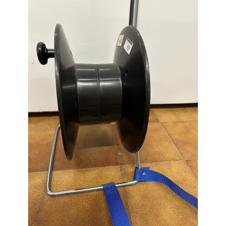 Enrollador de cinta/alambre - corrales de vacas - con soporte de metal